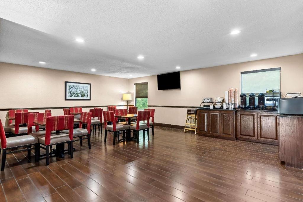 Comfort Inn Clinton Ngoại thất bức ảnh