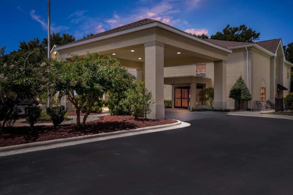 Comfort Inn Clinton Ngoại thất bức ảnh